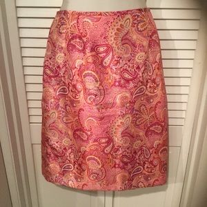 Le Suit skirt size 4P pink paisley beautif…